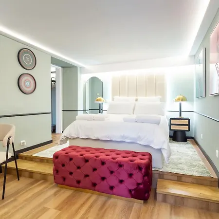 Camoes Lounge W/courtyard Apartment Lisbon